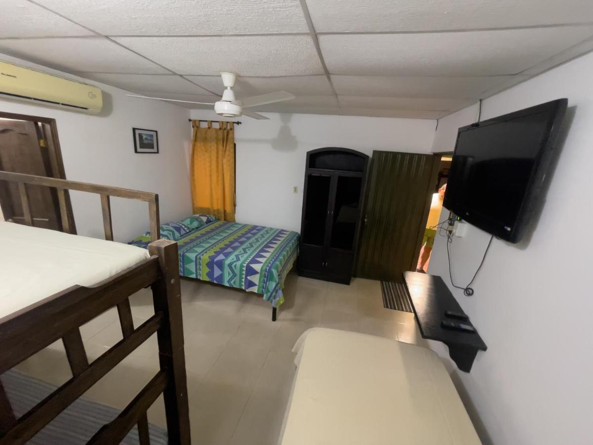 Hostal Atitlan Санта-Марта Екстер'єр фото